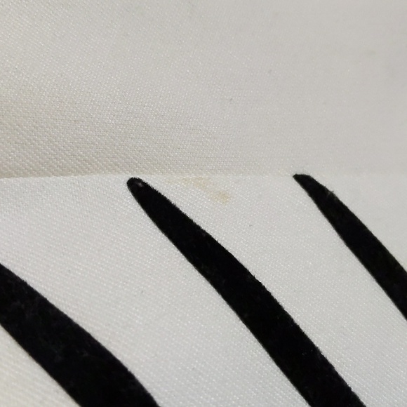 Le Chateau| Vintage White Zippered Vest with Black Stripe lines - Picture 5 of 11